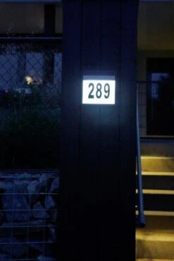 Luxform High Lumen Solar Huisnummer Wandlamp Cornwall 3/20 Lumen -Tuingereedschap Winkel 8719099341063 N