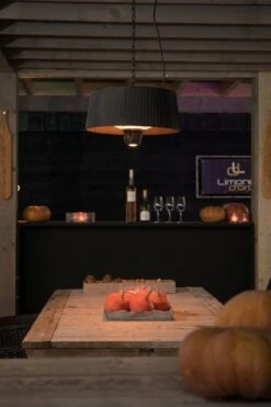 Sunred Terrasverwarmer Heater Artix Hanging Black 1500 14 Sunred Terrasverwarmer Heater Artix Hanging Black 1500 -Tuingereedschap Winkel Artix C HB Lifestyle 01 Large