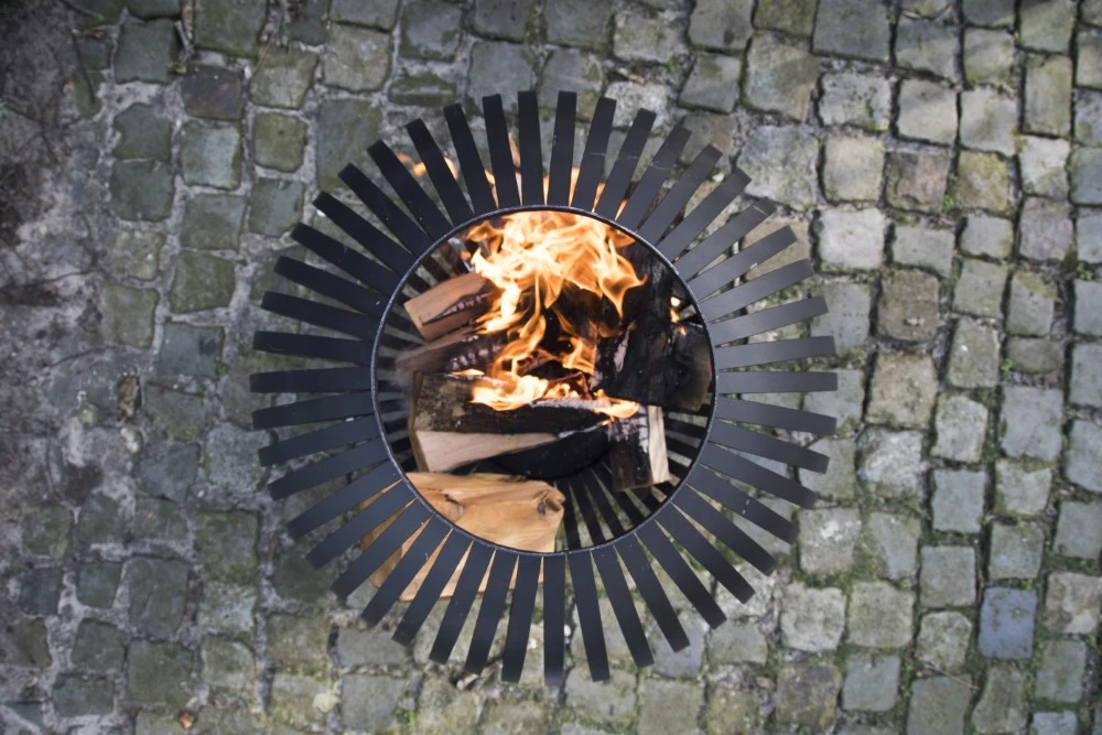 Esschert Vuurbal Strepen Laser Cut Zwart 7 Esschert Vuurbal Strepen Laser Cut Zwart - Afbeelding 5