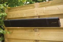 Sunred Terrasverwarmer Heater Nero Wall Hanging 2400 -Tuingereedschap Winkel NER 2400 Lifestyle 03 Large