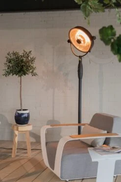 Sunred Terrasverwarmer Heater Retro Standing 2100 -Tuingereedschap Winkel RSS16 Lifestyle 01 Large