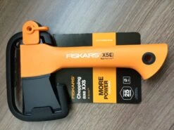 Fiskars Kloofbijl X5 Met Beschermhoes 23 Cm -Tuingereedschap Winkel fiskars bijl x51